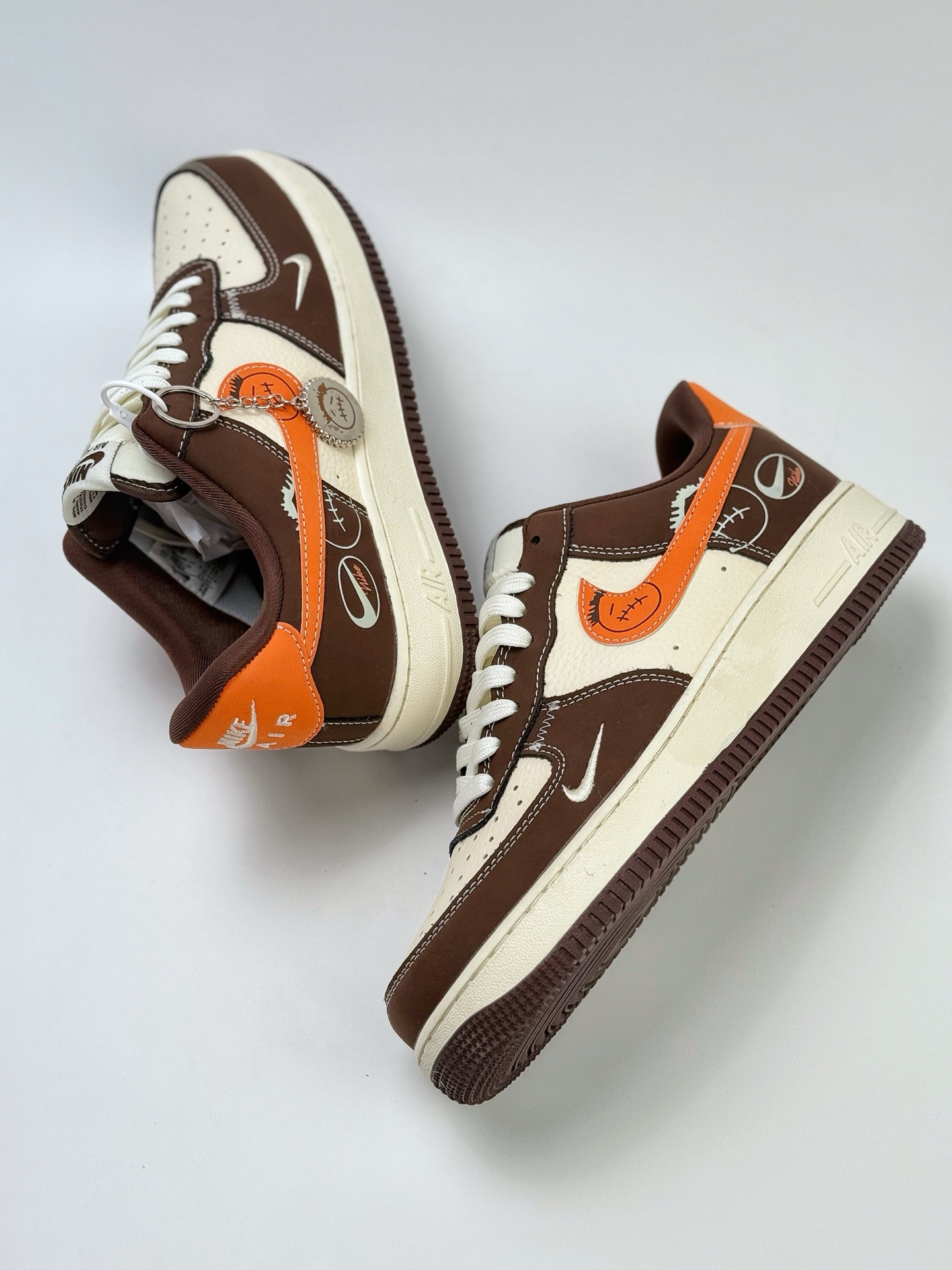 Nike Air Force 1 Low 07 x Travis Scott 棕橙白小钩 KK1988-080