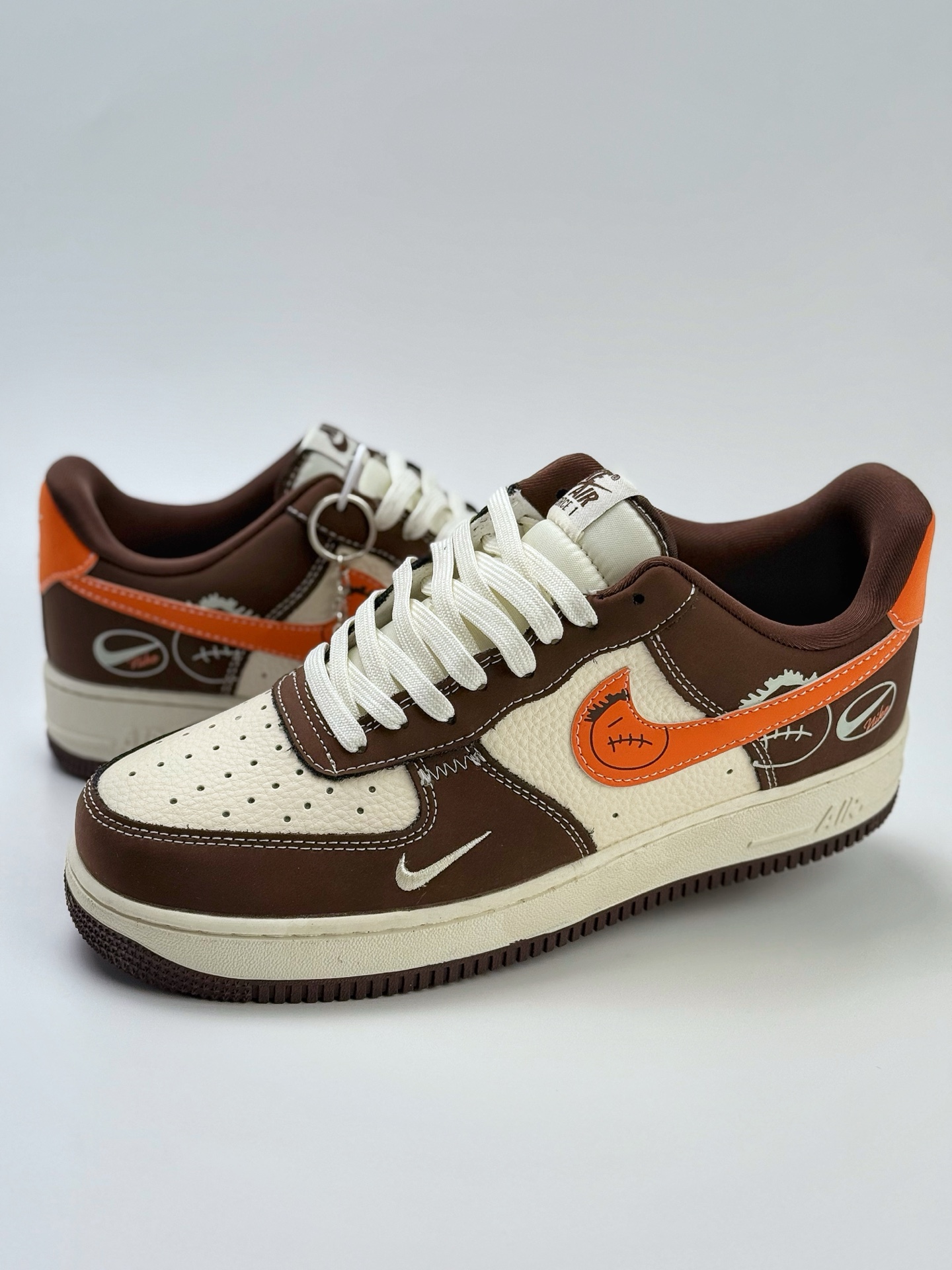 Nike Air Force 1 Low 07 x Travis Scott 棕橙白小钩 KK1988-080