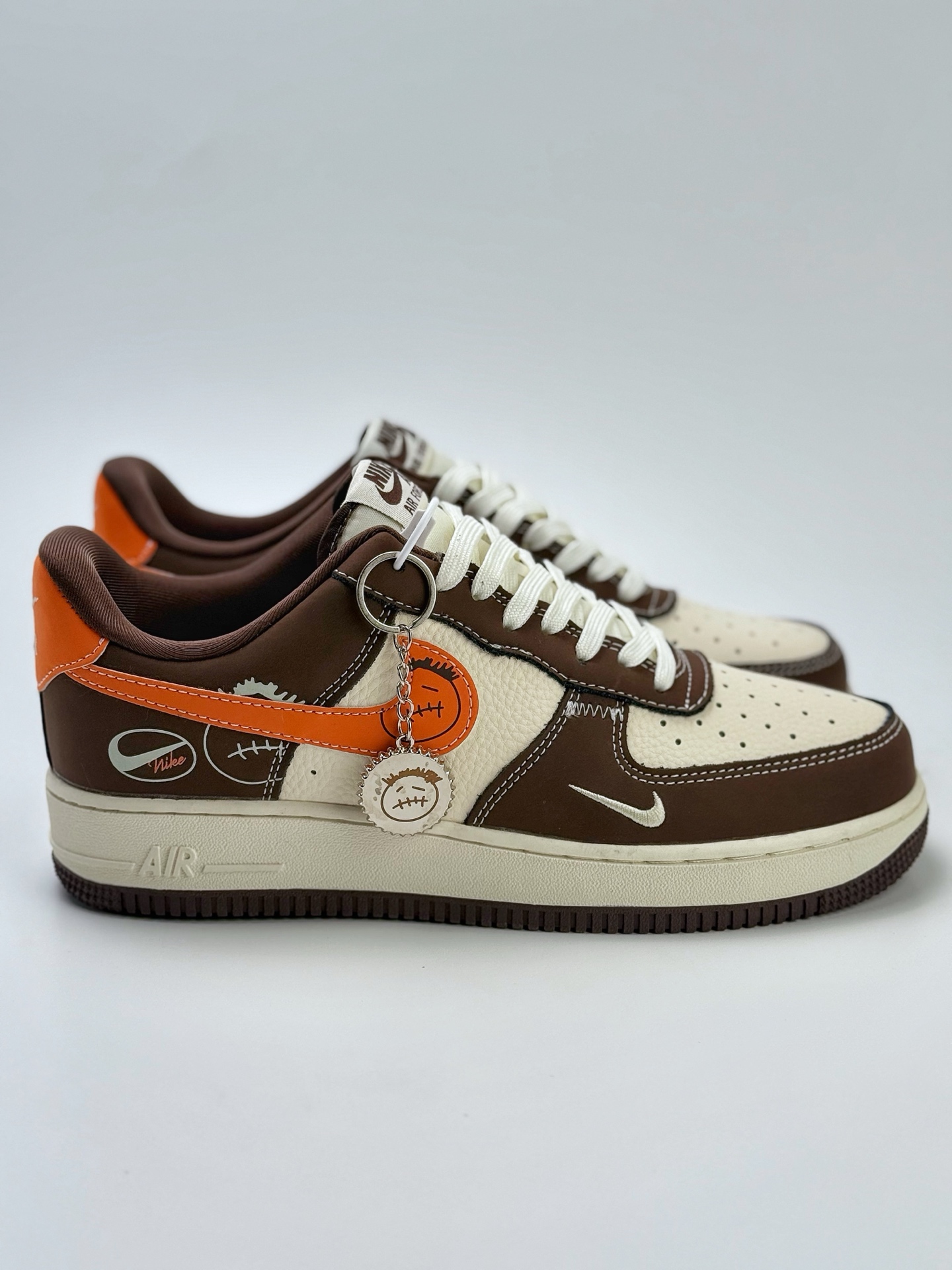 Nike Air Force 1 Low 07 x Travis Scott 棕橙白小钩 KK1988-080