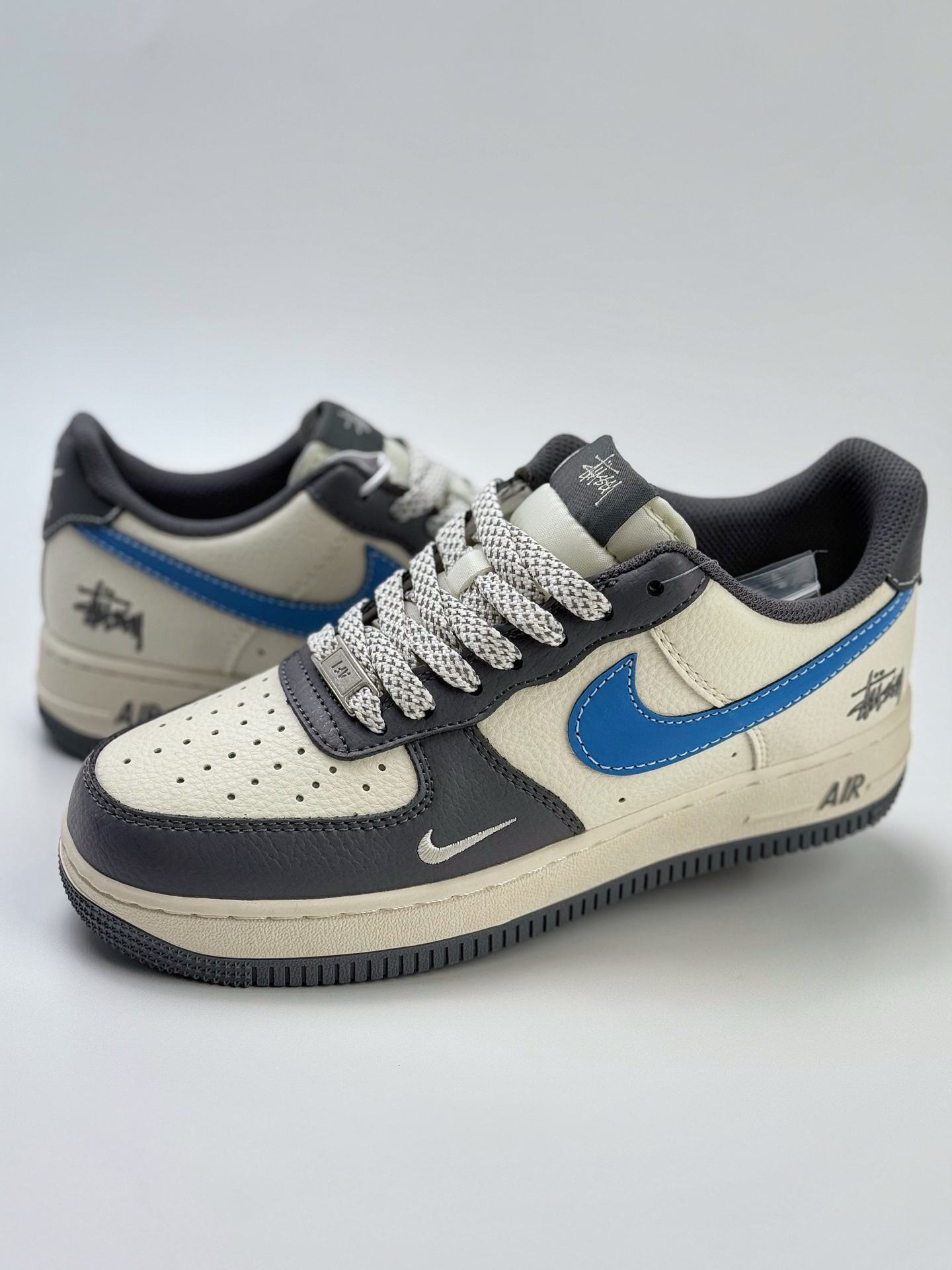 Nike Air Force 1 Low 07 x Stussy 白灰蓝小钩满天星 XS1958-574