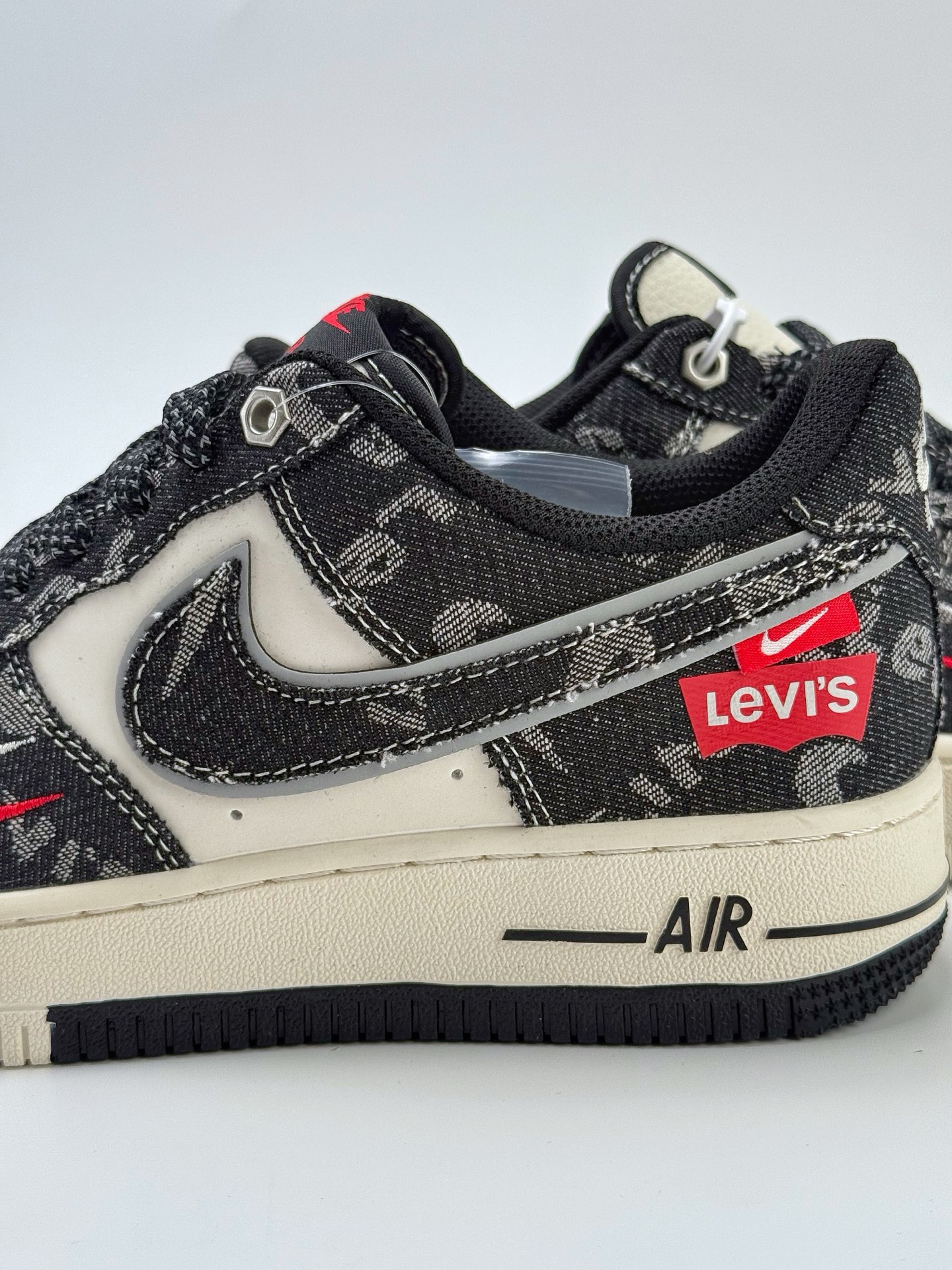 Nike Air Force 1 Low 07 x Levi's 李维斯黑白红双小钩满天星 YX5066-312