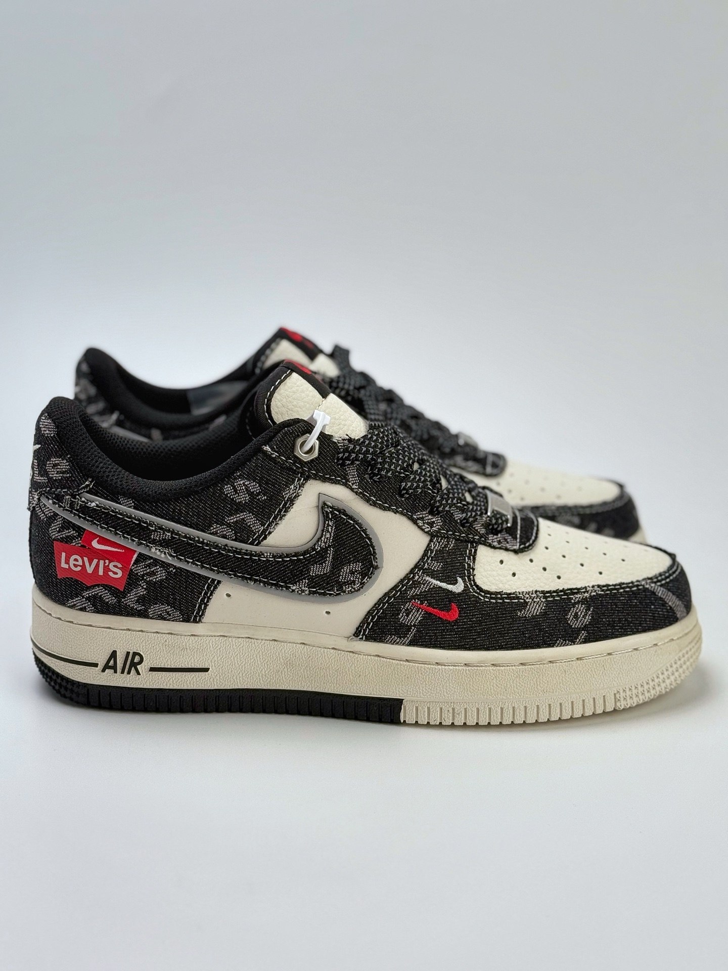Nike Air Force 1 Low 07 x Levi's 李维斯黑白红双小钩满天星 YX5066-312