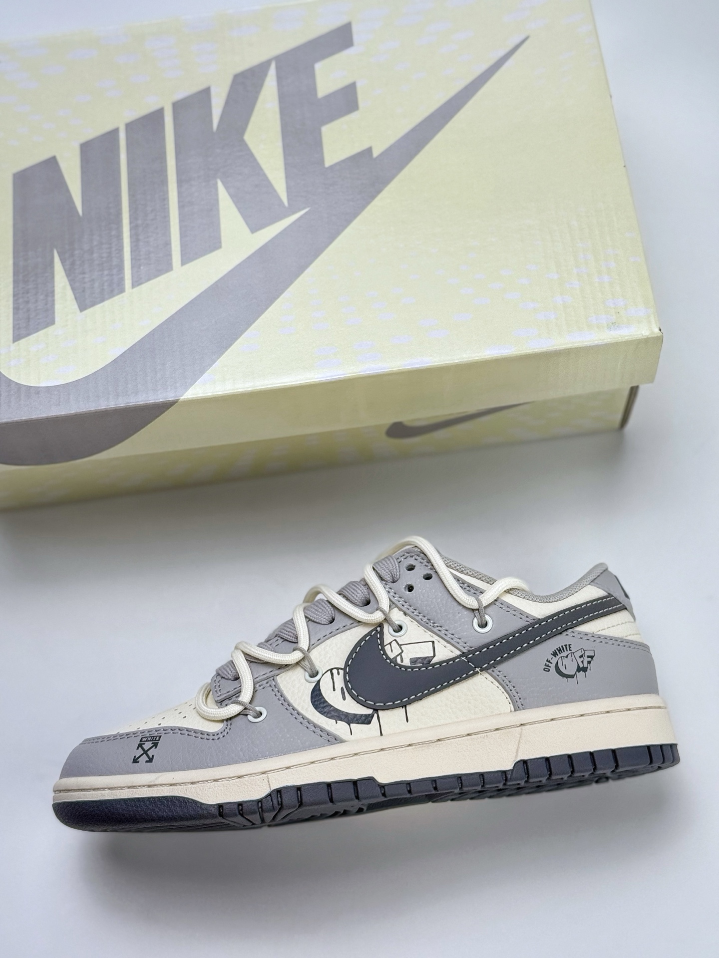 Nike SB Dunk Low x OFF-WHITE 白灰绑带 DM6868-078