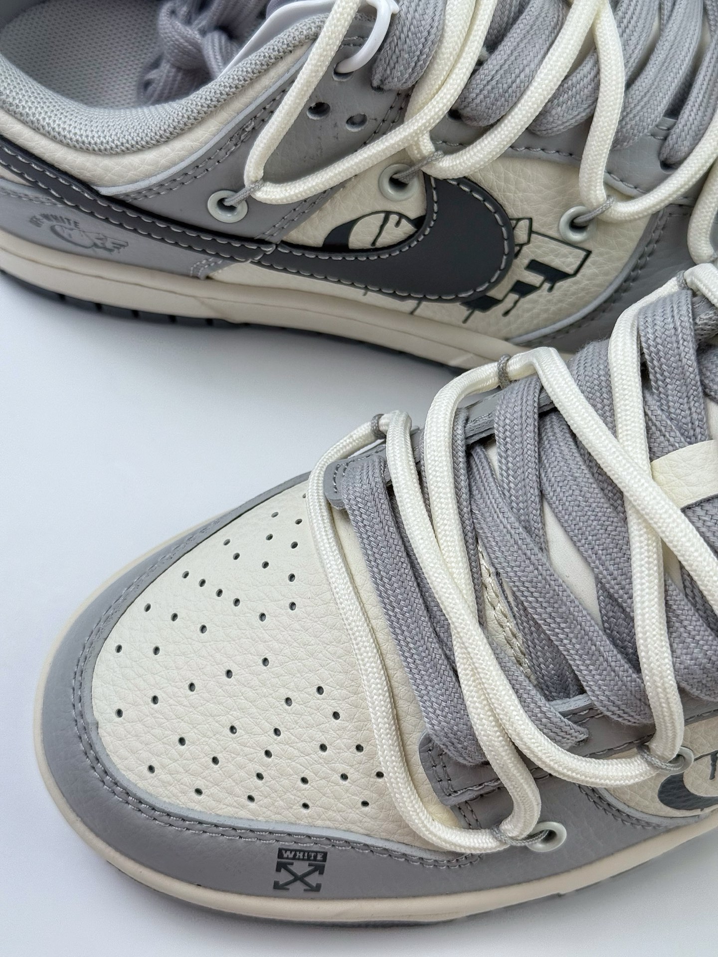 Nike SB Dunk Low x OFF-WHITE 白灰绑带 DM6868-078