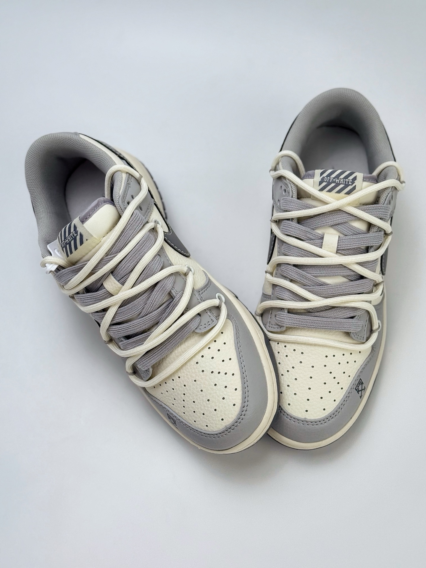 Nike SB Dunk Low x OFF-WHITE 白灰绑带 DM6868-078