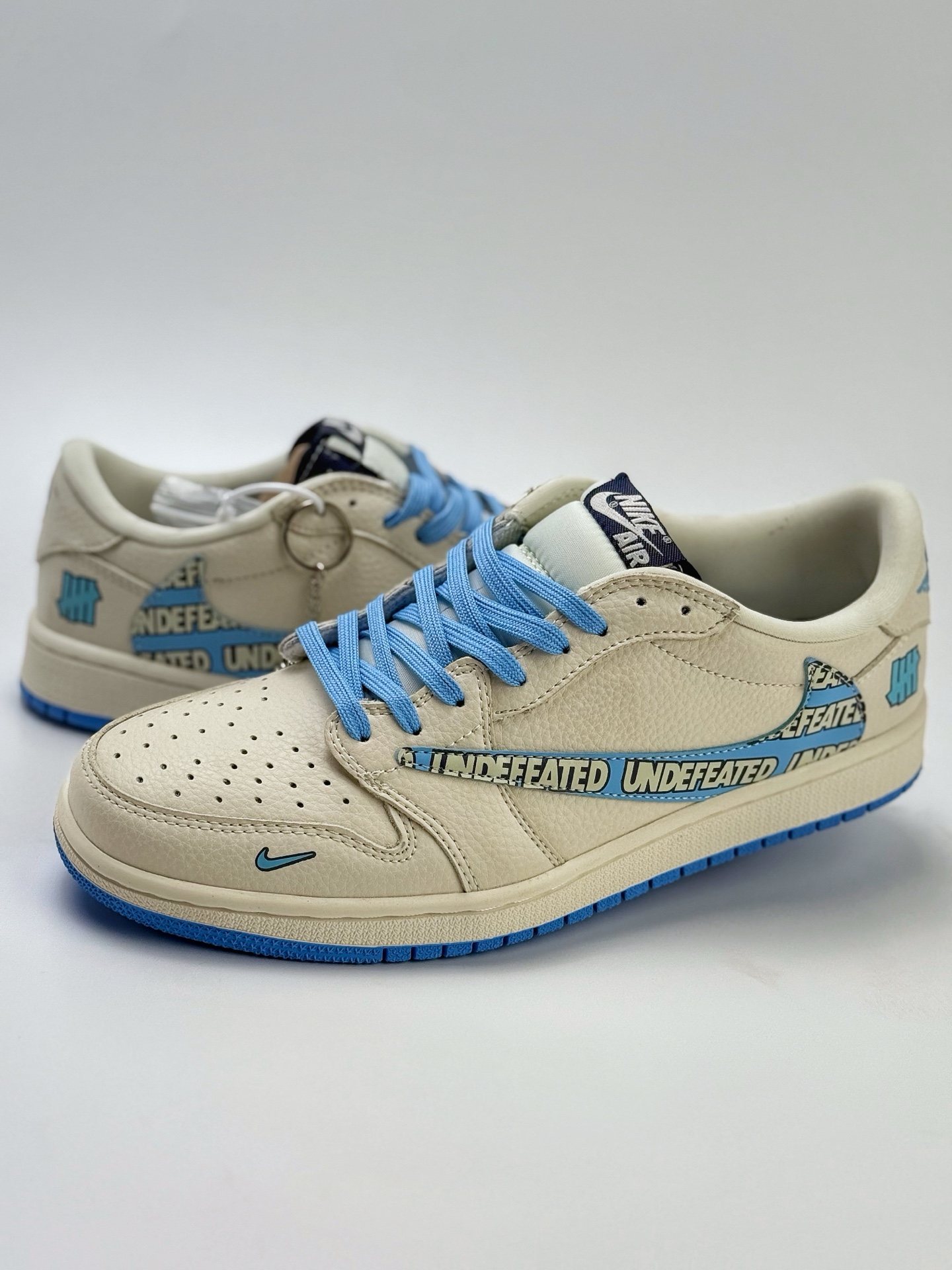Travis Scott x Nike Air Jordan 1 Low x UNDEFEATED Air Jordan 1 Low 反转米蓝小钩倒钩 LD2025-013