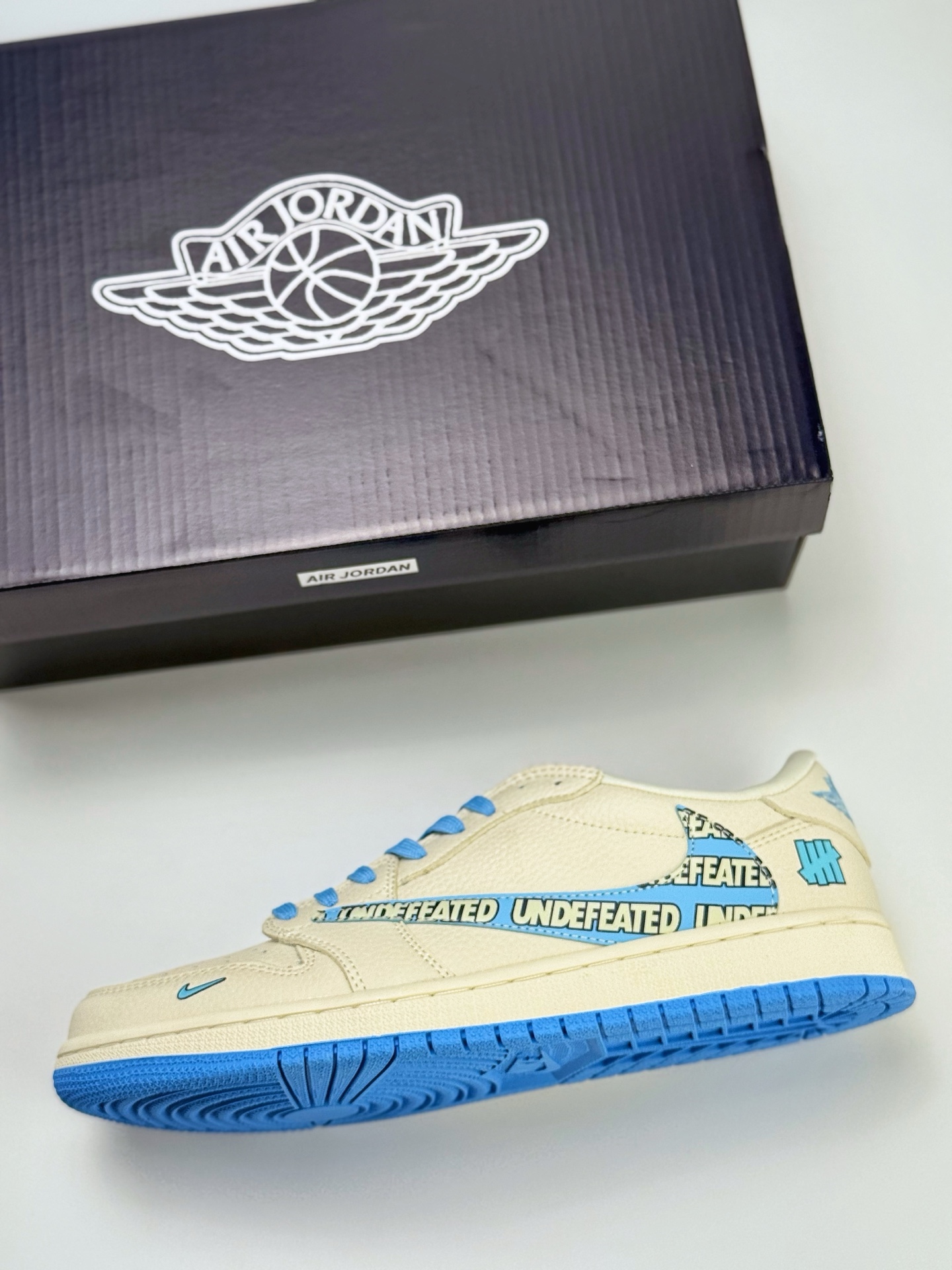 Travis Scott x Nike Air Jordan 1 Low x UNDEFEATED Air Jordan 1 Low 反转米蓝小钩倒钩 LD2025-013