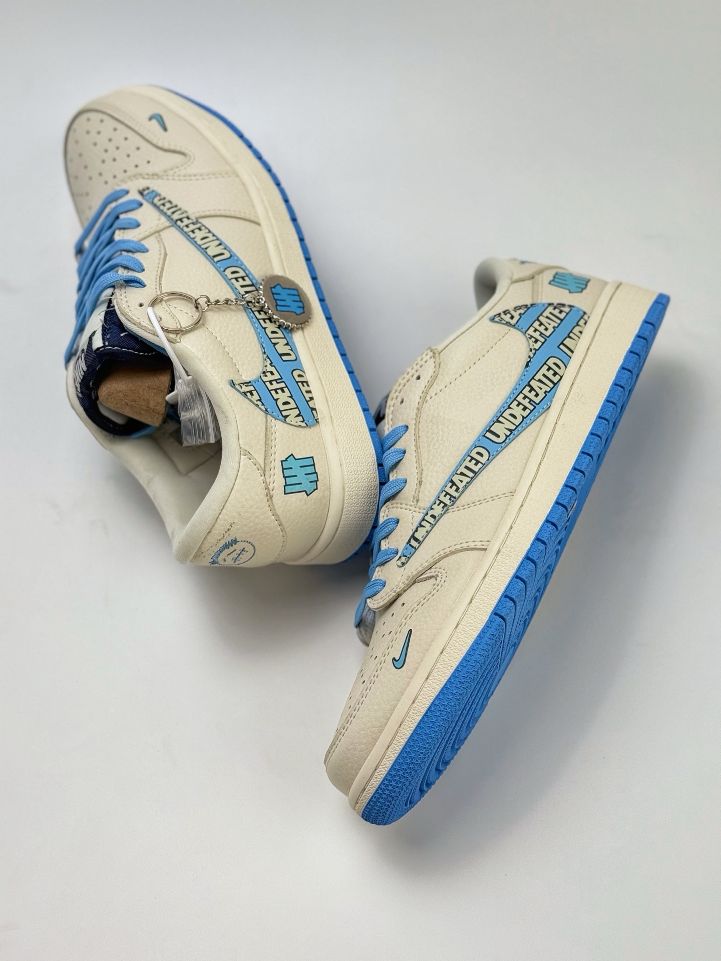 Travis Scott x Nike Air Jordan 1 Low x UNDEFEATED Air Jordan 1 Low 反转米蓝小钩倒钩 LD2025-013