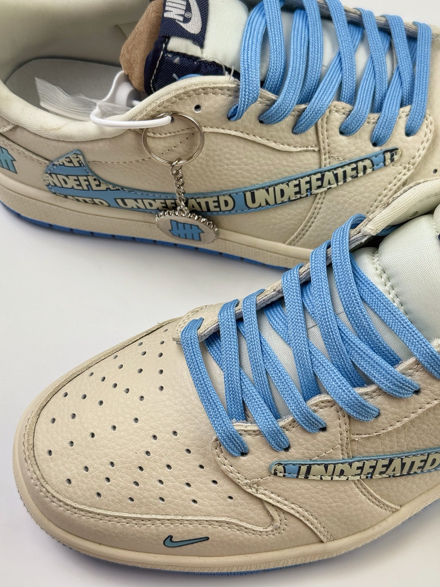Travis Scott x Nike Air Jordan 1 Low x UNDEFEATED Air Jordan 1 Low 反转米蓝小钩倒钩 LD2025-013
