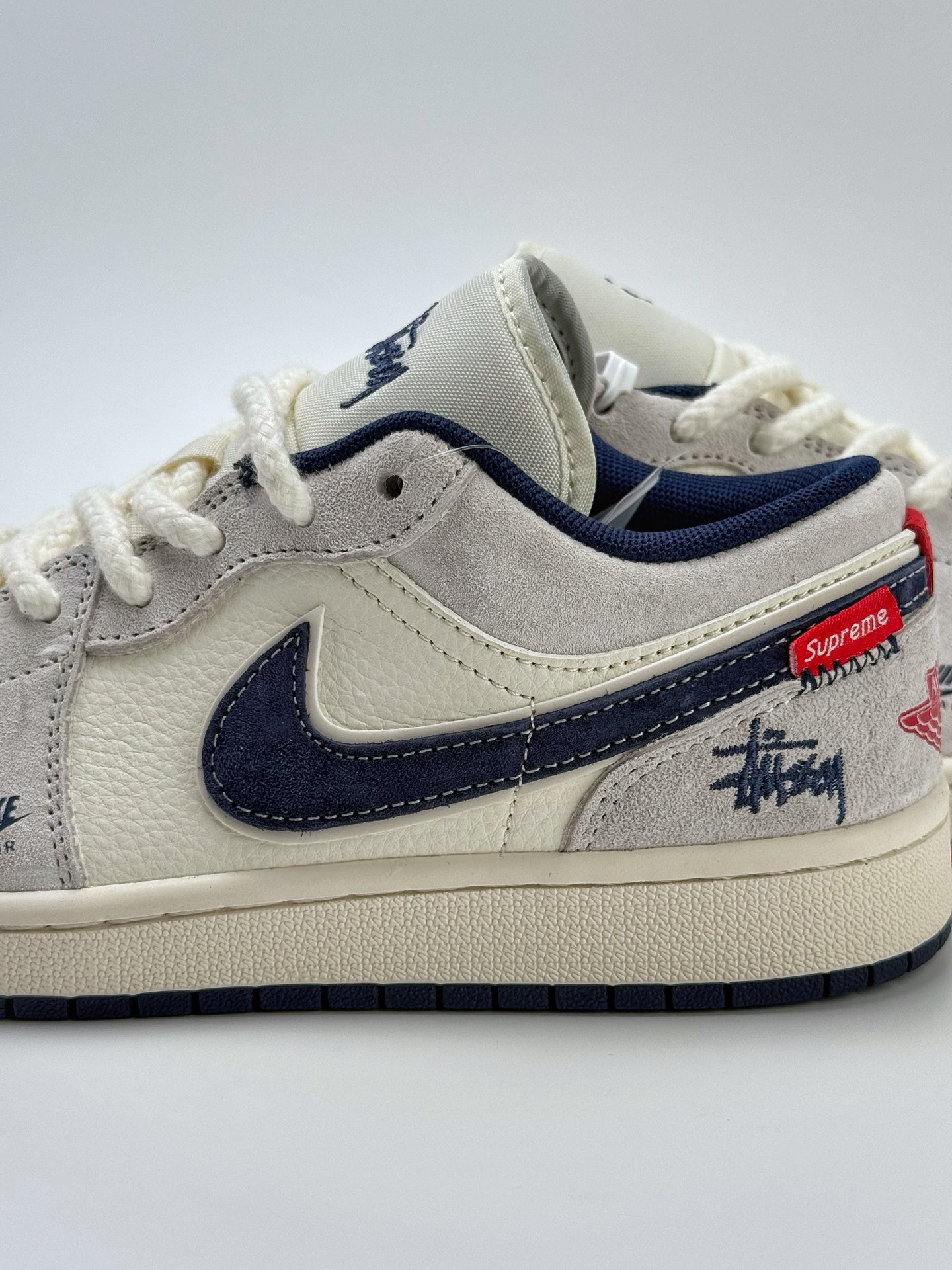 280 Air Jordan 1 Retro Low x Stussy 白蓝布贴麻绳 YX5066-303