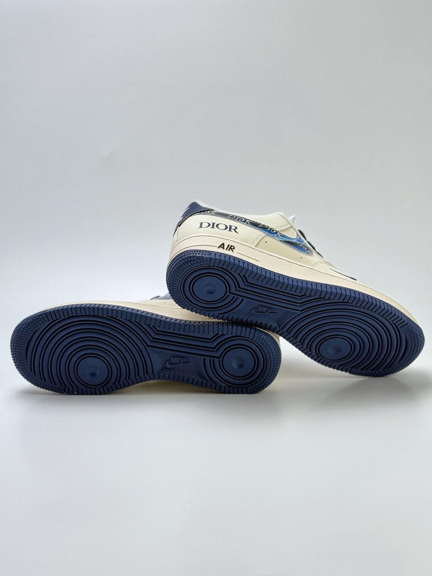 Nike Air Force 1 Low 07 x DIOR 白蓝小钩 XS1958-569