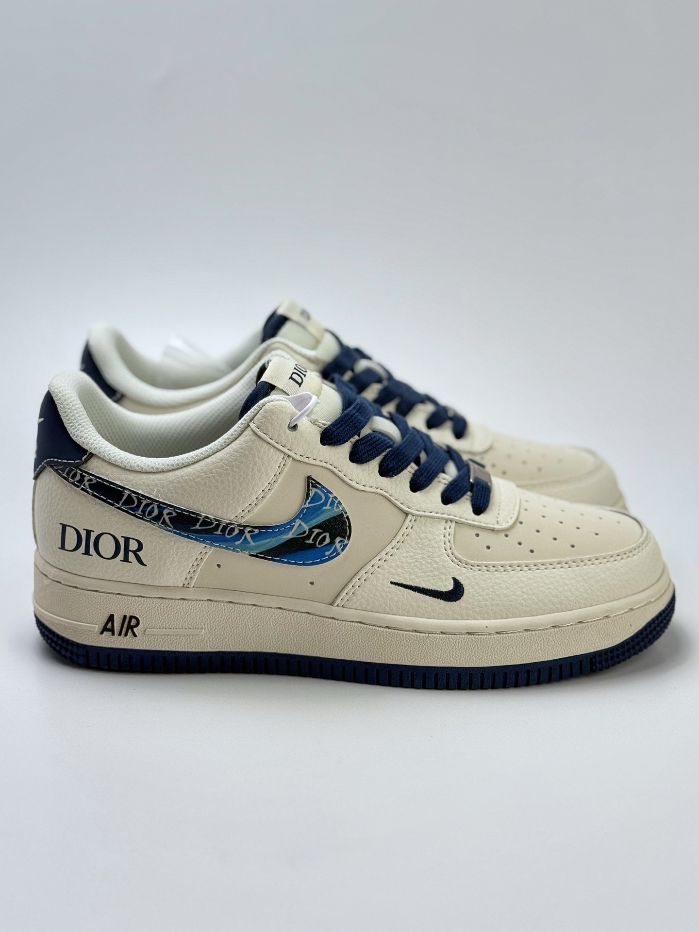 Nike Air Force 1 Low 07 x DIOR 白蓝小钩 XS1958-569