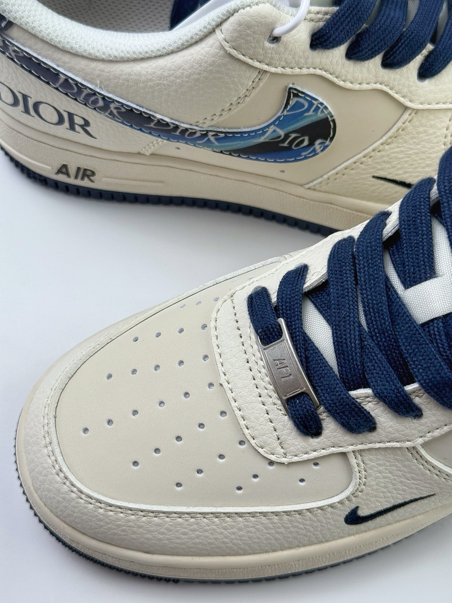 Nike Air Force 1 Low 07 x DIOR 白蓝小钩 XS1958-569