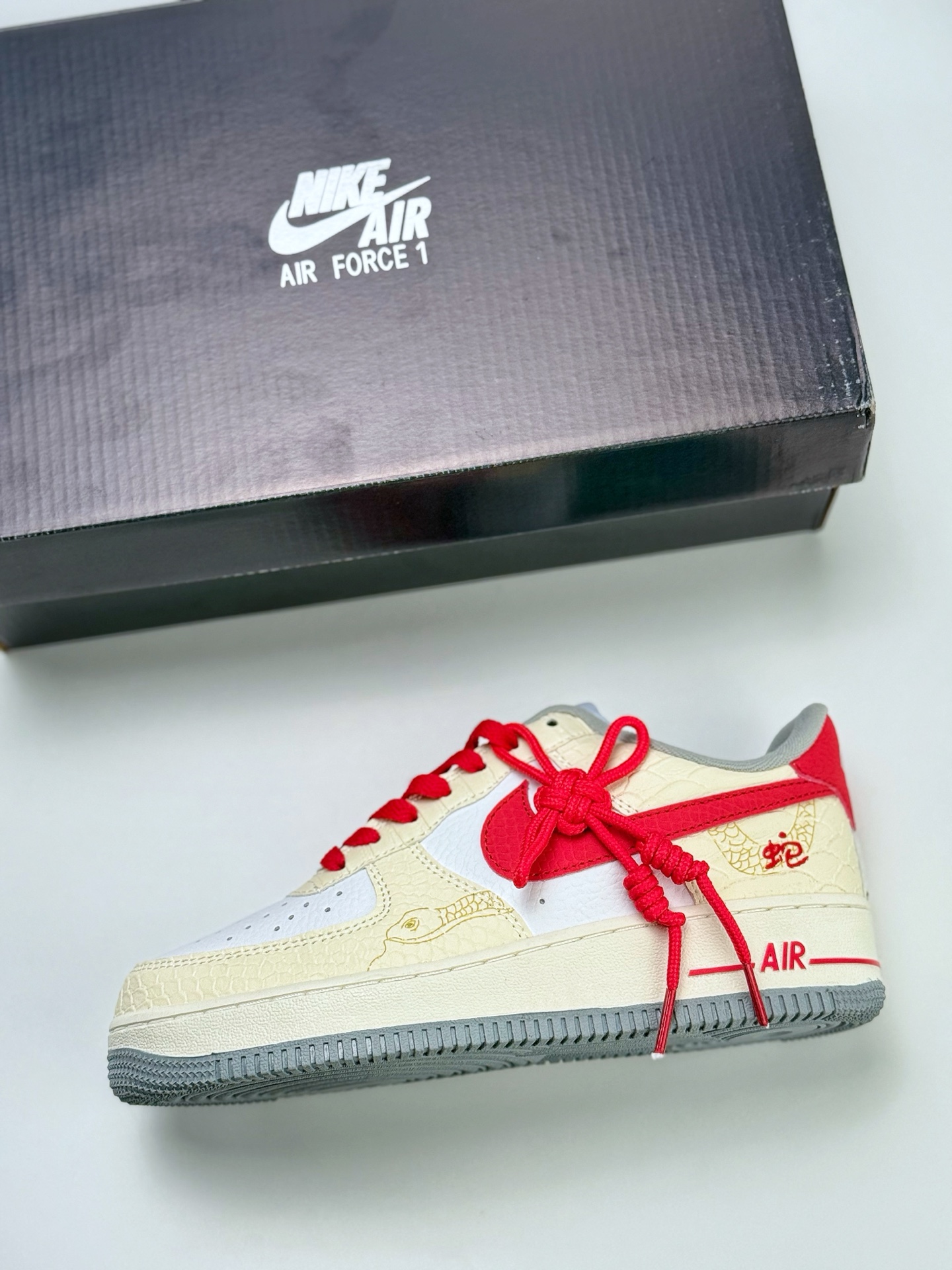 Nike Air Force 1 Low 07 红蛇贺岁 浅黄 DX2678-100