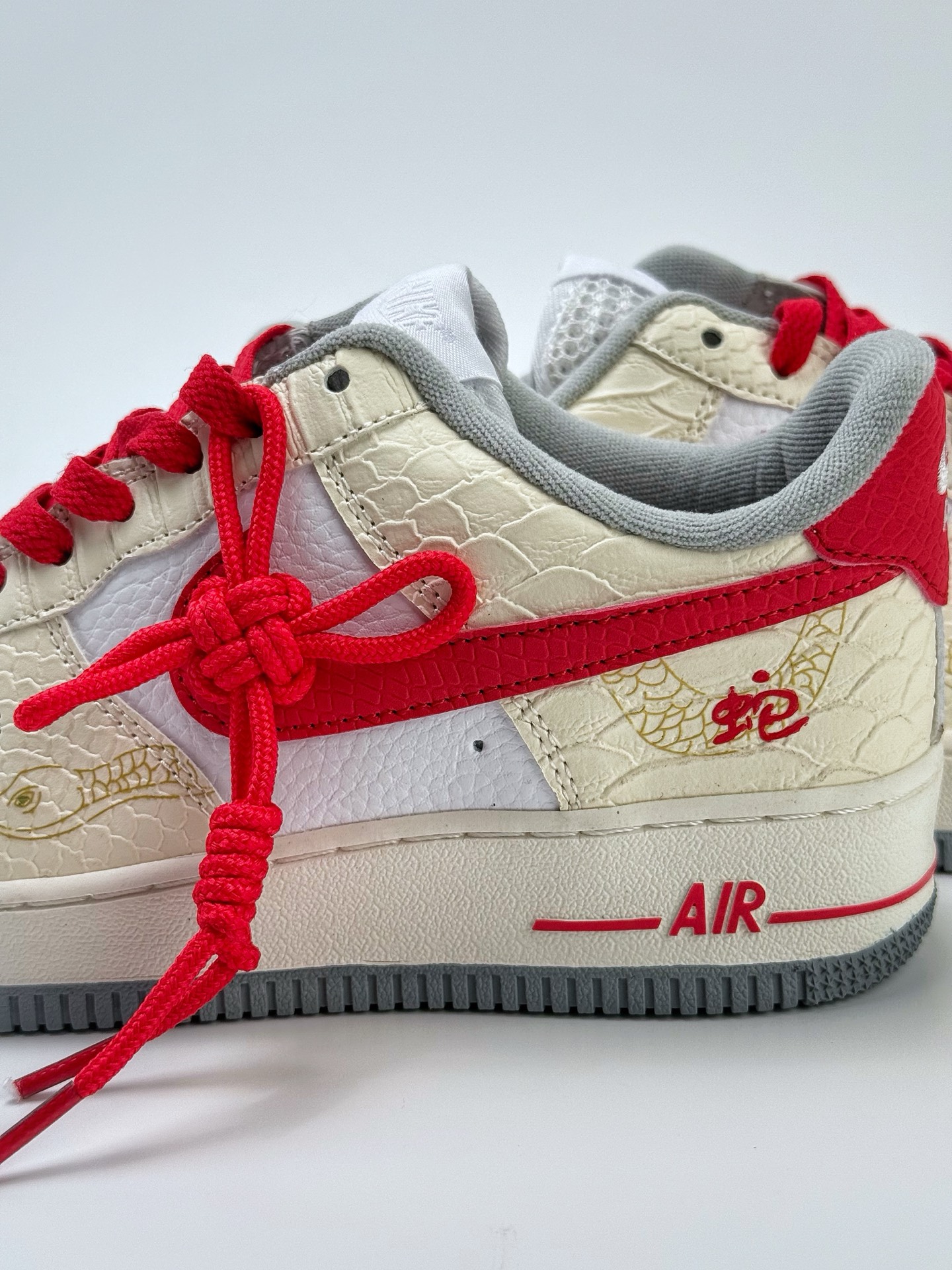 Nike Air Force 1 Low 07 红蛇贺岁 浅黄 DX2678-100