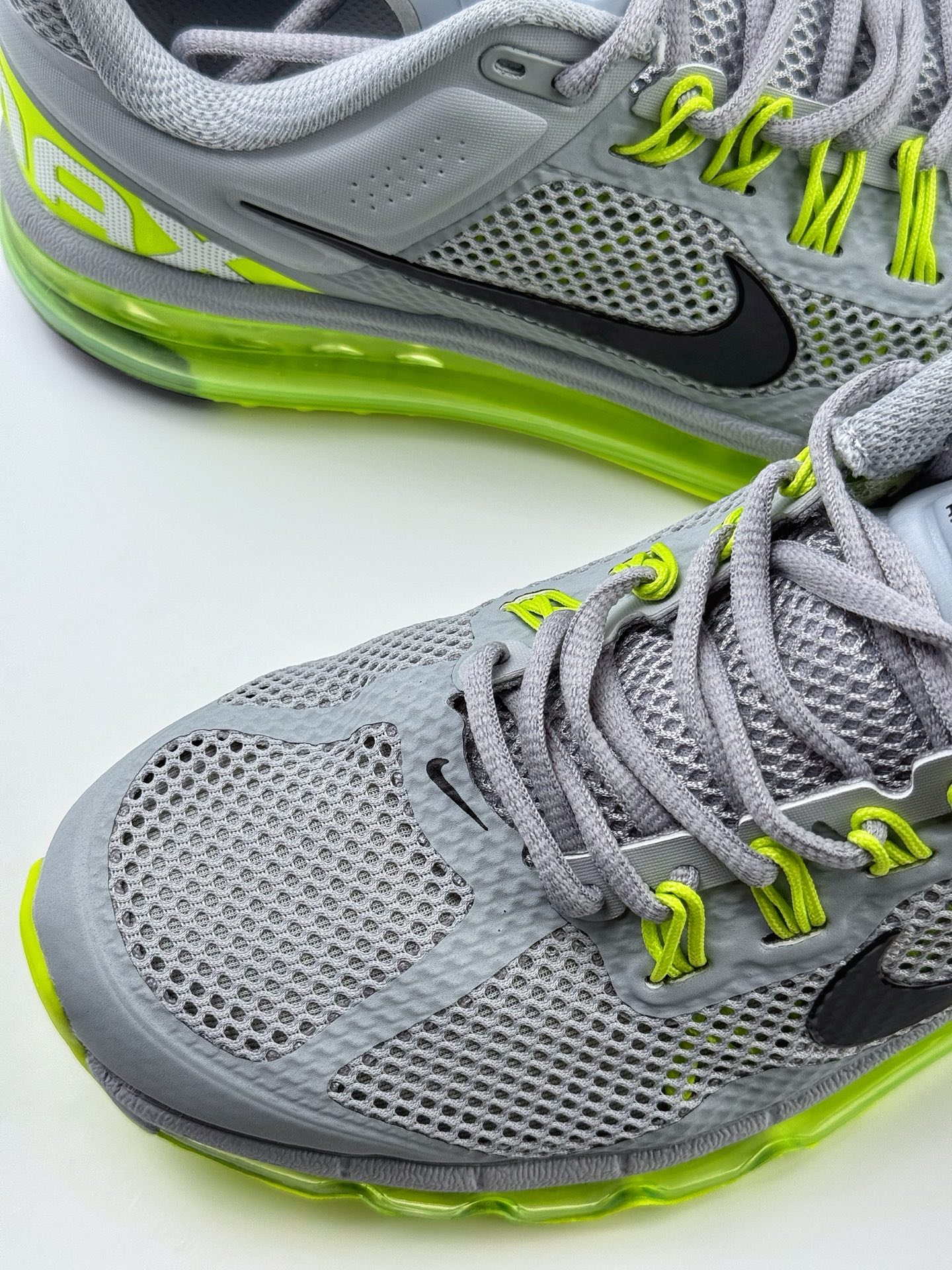 220 Nike Air Max 2013 舒适时尚耐磨透气 低帮跑步鞋 HF3660-003