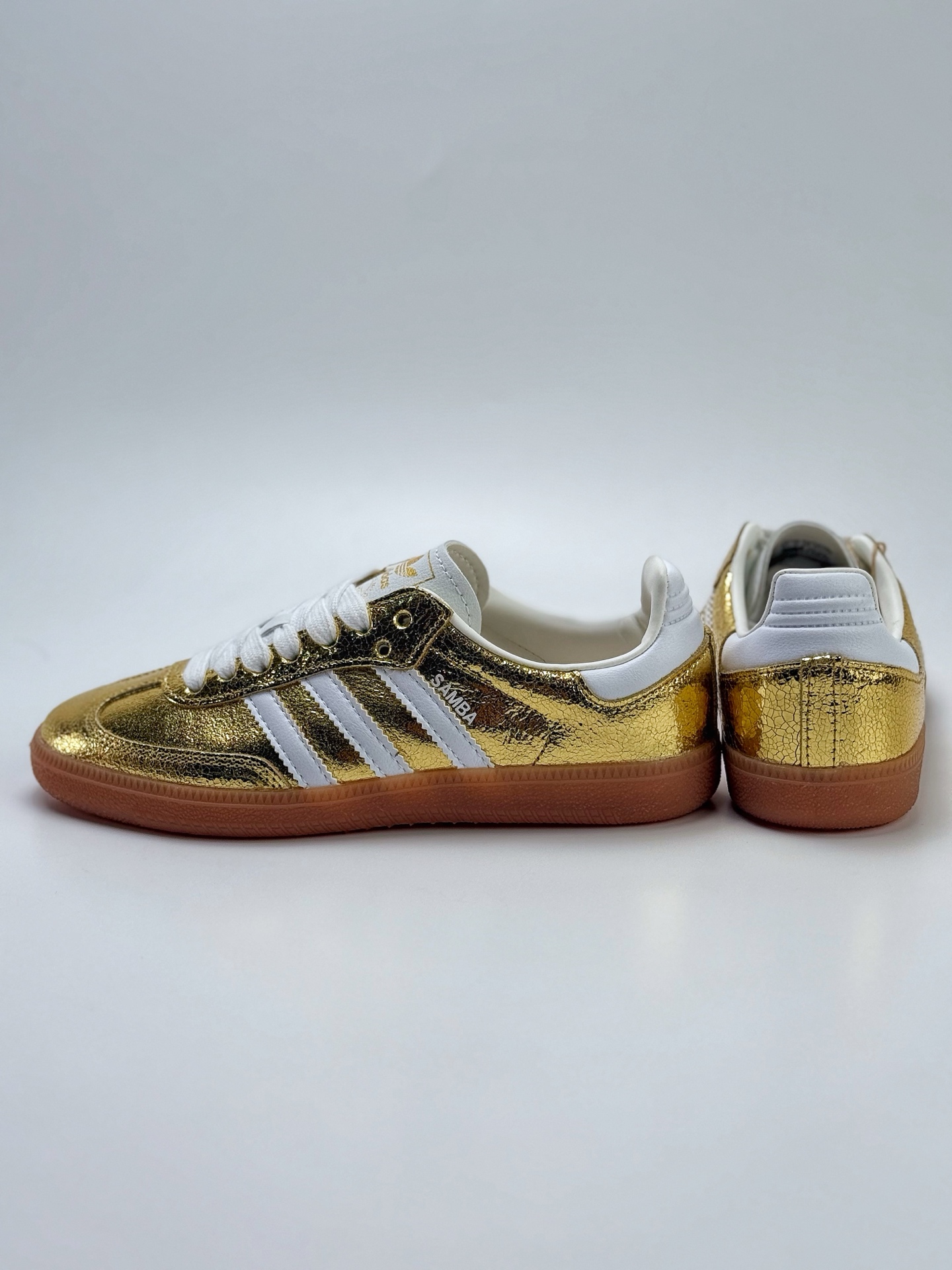 160 adidas originals Samba 金色 KI5719