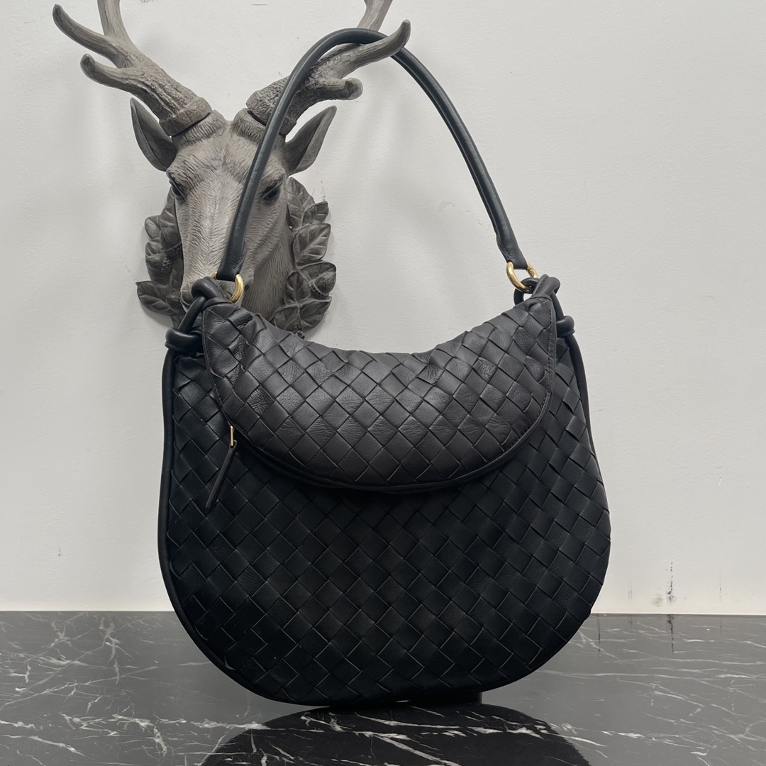 Bottega Veneta 不接受退换 仅限图片款图片色 Bottega Veneta Gemelli手袋 冬季秀场