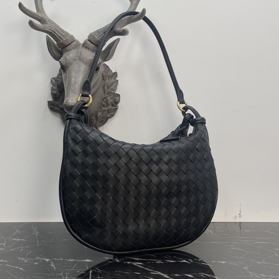Bottega Veneta 不接受退换 仅限图片款图片色 Bottega Veneta Gemelli手袋 冬季秀场