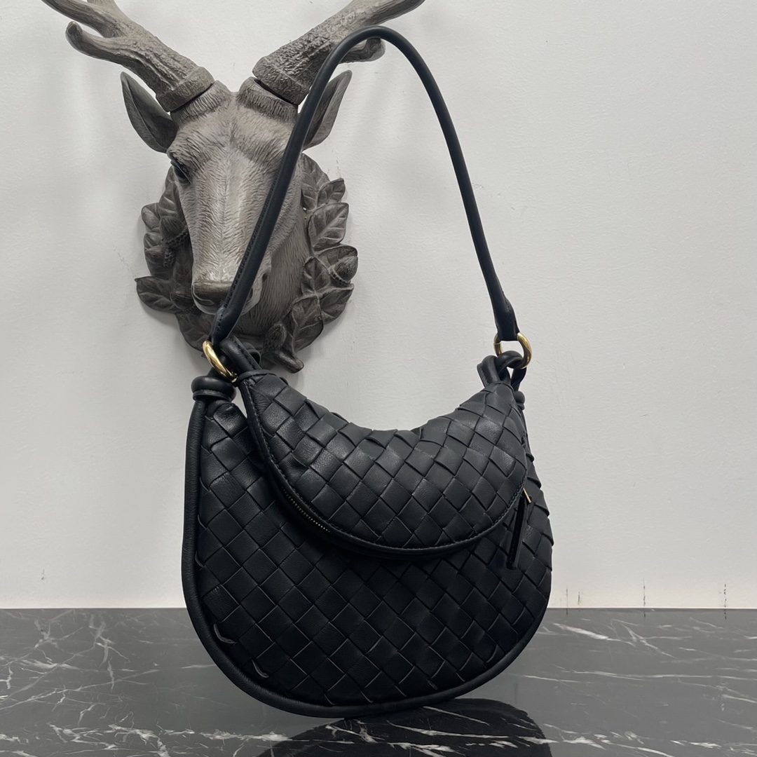 Bottega Veneta 不接受退换 仅限图片款图片色 Bottega Veneta :当下最 的Gemelli