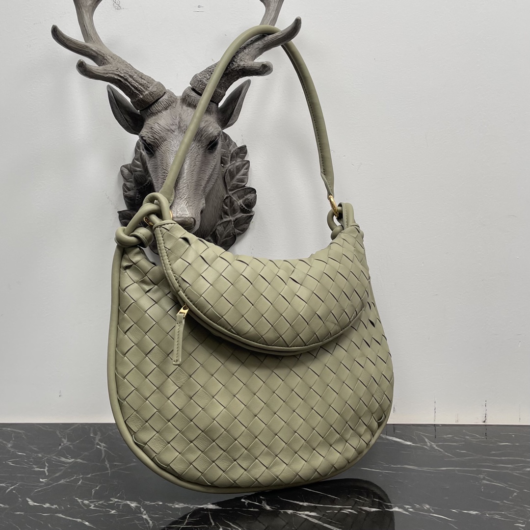 Bottega Veneta 不接受退换 仅限图片款图片色 Bottega Veneta Gemelli手袋 冬季秀场