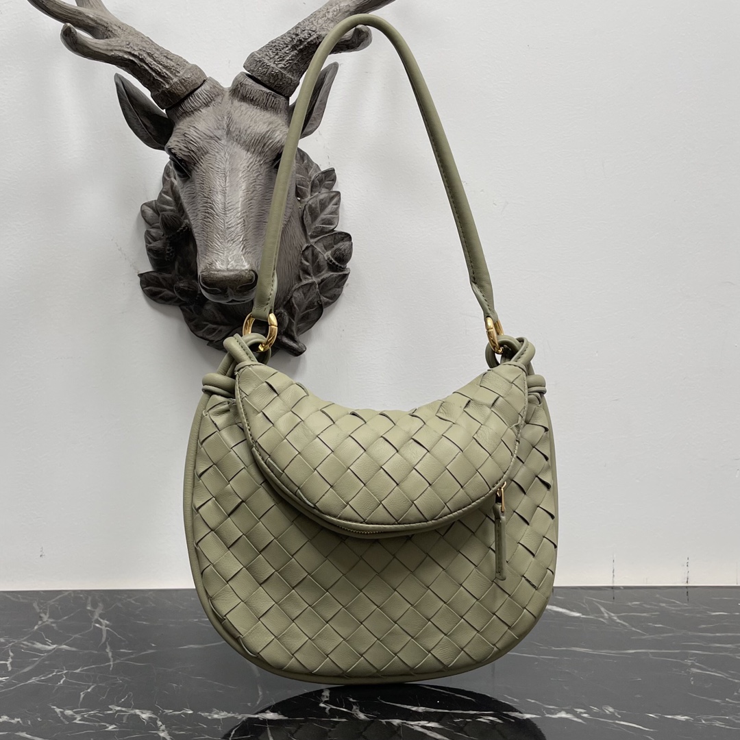 Bottega Veneta 不接受退换 仅限图片款图片色 Bottega Veneta :当下最 的Gemelli