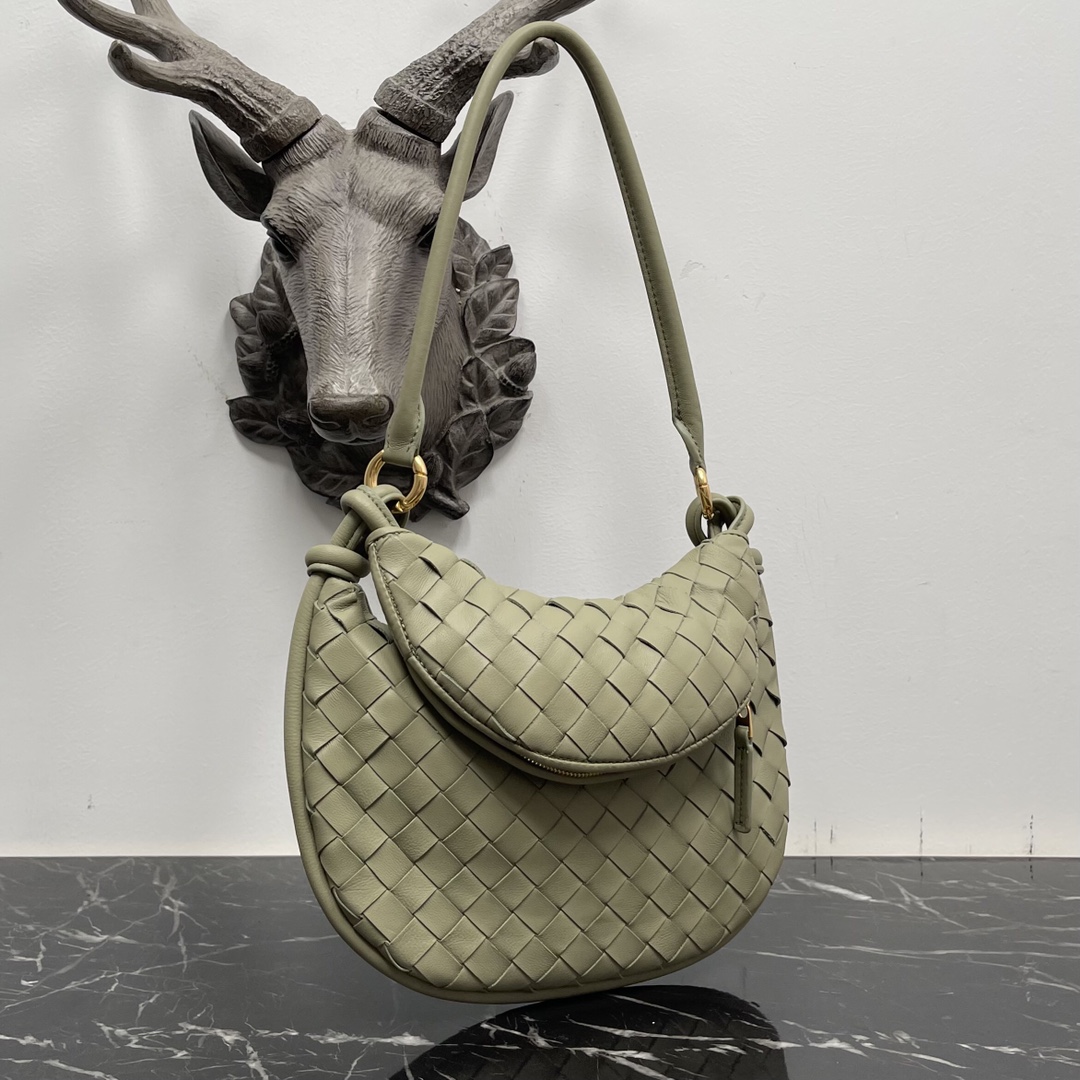 Bottega Veneta 不接受退换 仅限图片款图片色 Bottega Veneta :当下最 的Gemelli