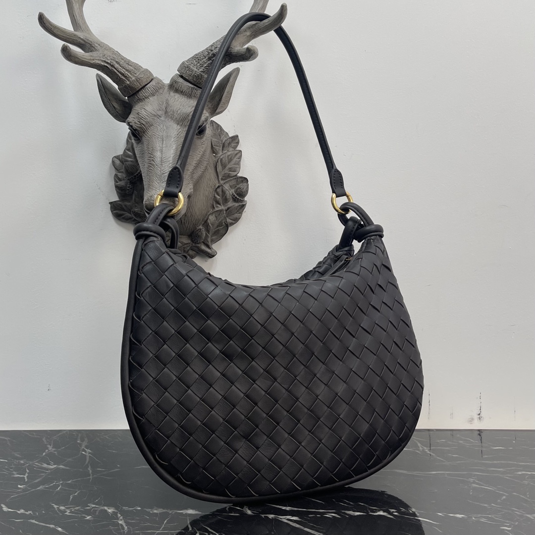 Bottega Veneta 不接受退换 仅限图片款图片色 Bottega Veneta Gemelli手袋 冬季秀场