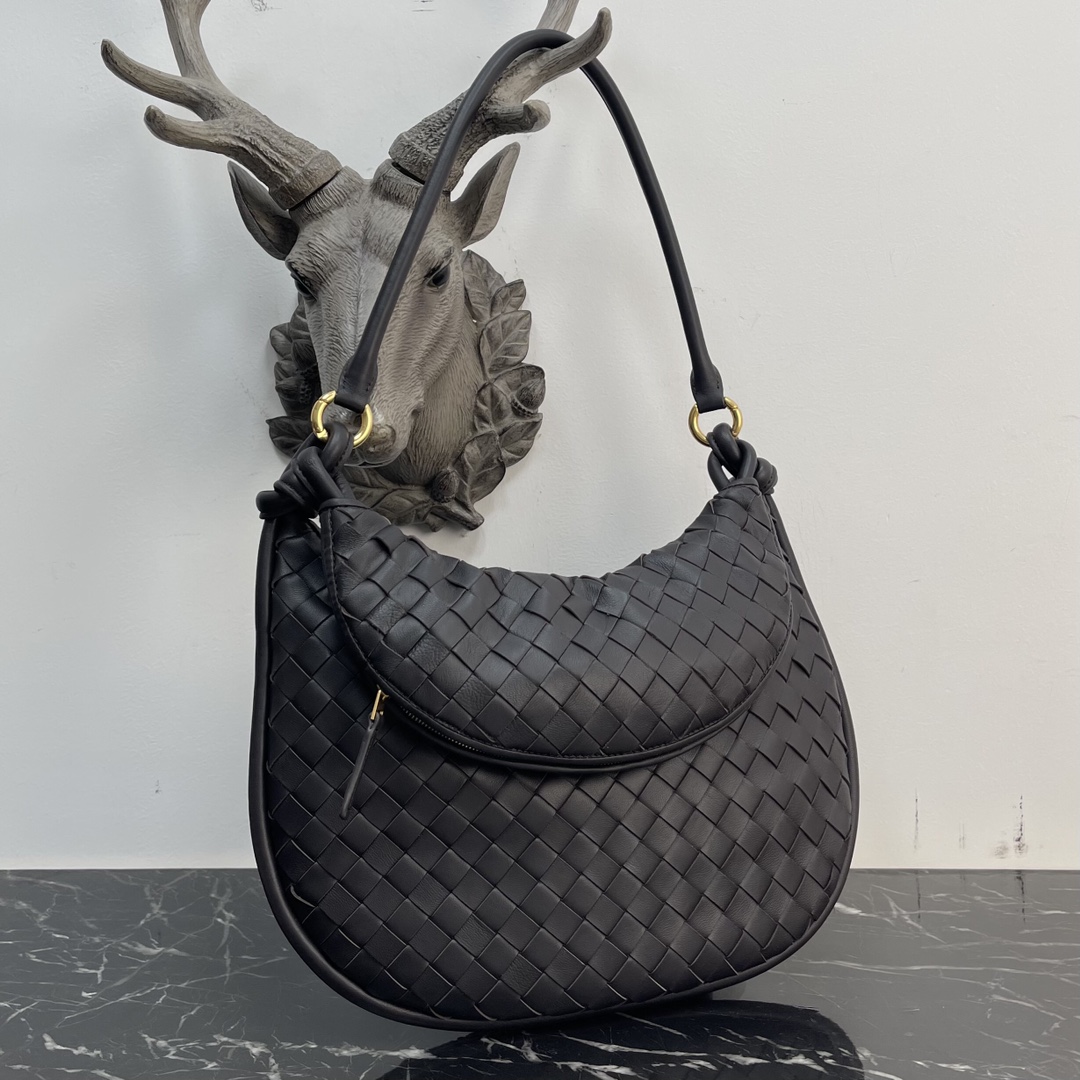 Bottega Veneta 不接受退换 仅限图片款图片色 Bottega Veneta Gemelli手袋 冬季秀场