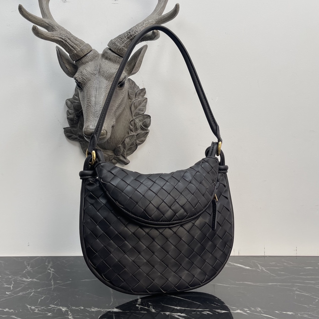 Bottega Veneta 不接受退换 仅限图片款图片色 Bottega Veneta :当下最 的Gemelli