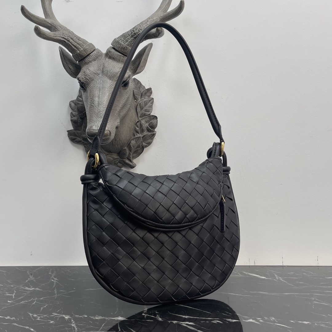 Bottega Veneta 不接受退换 仅限图片款图片色 Bottega Veneta :当下最 的Gemelli