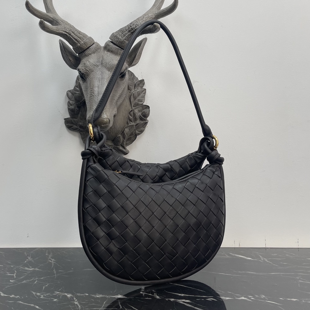 Bottega Veneta 不接受退换 仅限图片款图片色 Bottega Veneta :当下最 的Gemelli