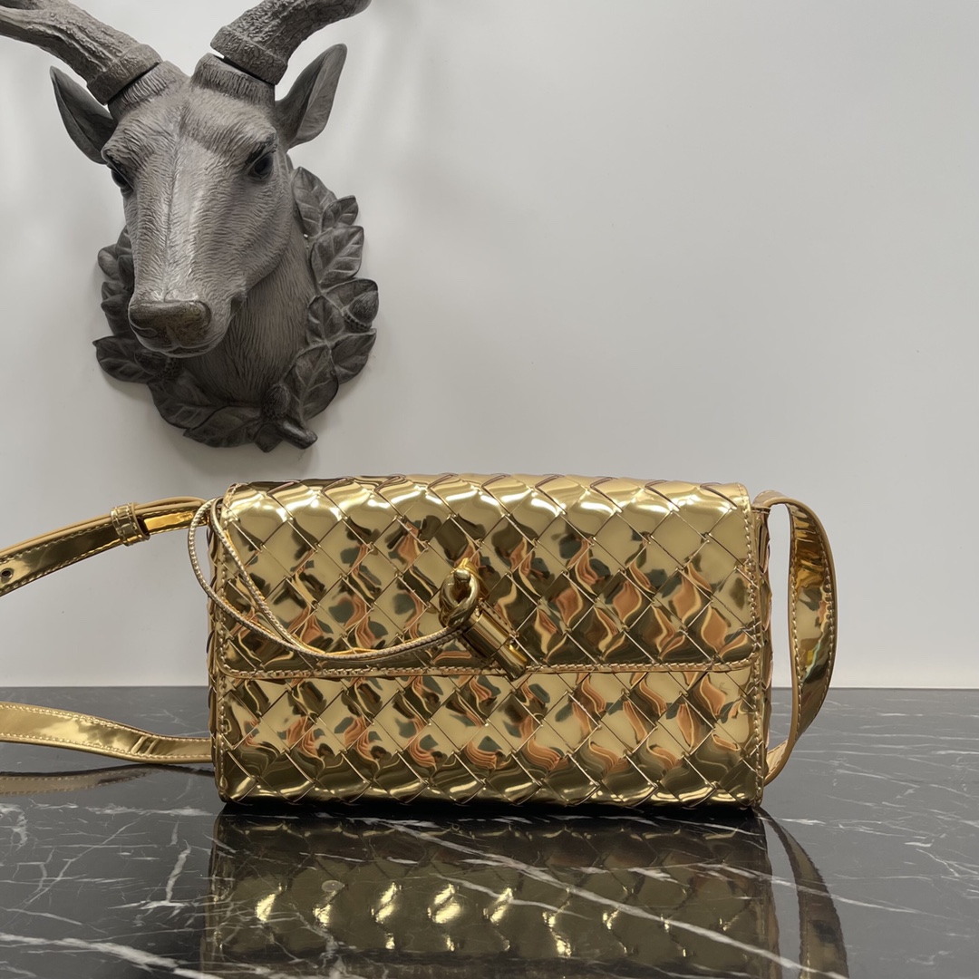 Bottega Veneta Bottega Veneta 一眼就爱上的Andiamo 全新设计