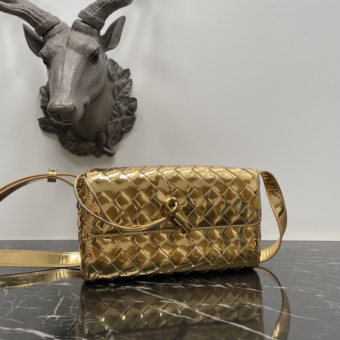 Bottega Veneta Bottega Veneta 一眼就爱上的Andiamo 全新设计