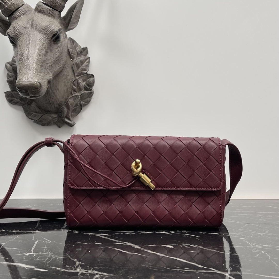 Bottega Veneta Bottega Veneta 一眼就爱上的Andiamo 全新设计