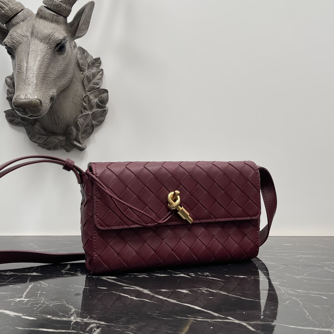 Bottega Veneta Bottega Veneta 一眼就爱上的Andiamo 全新设计