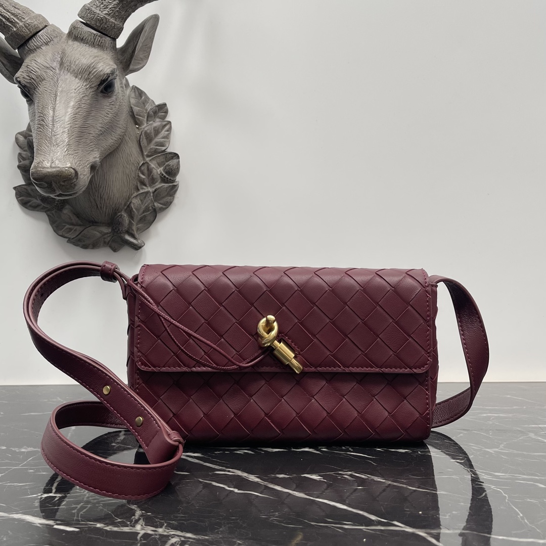 Bottega Veneta Bottega Veneta 一眼就爱上的Andiamo 全新设计