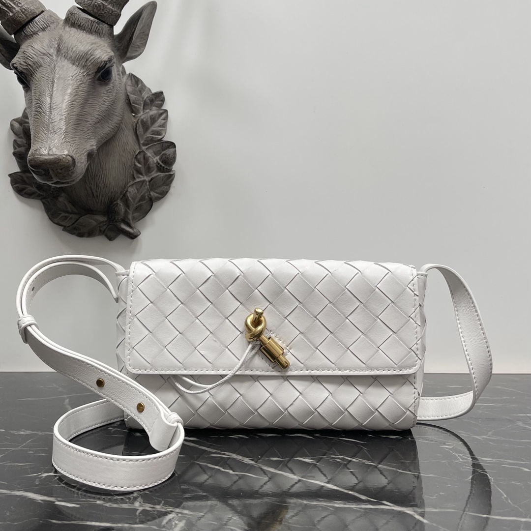 Bottega Veneta Bottega Veneta 一眼就爱上的Andiamo 全新设计