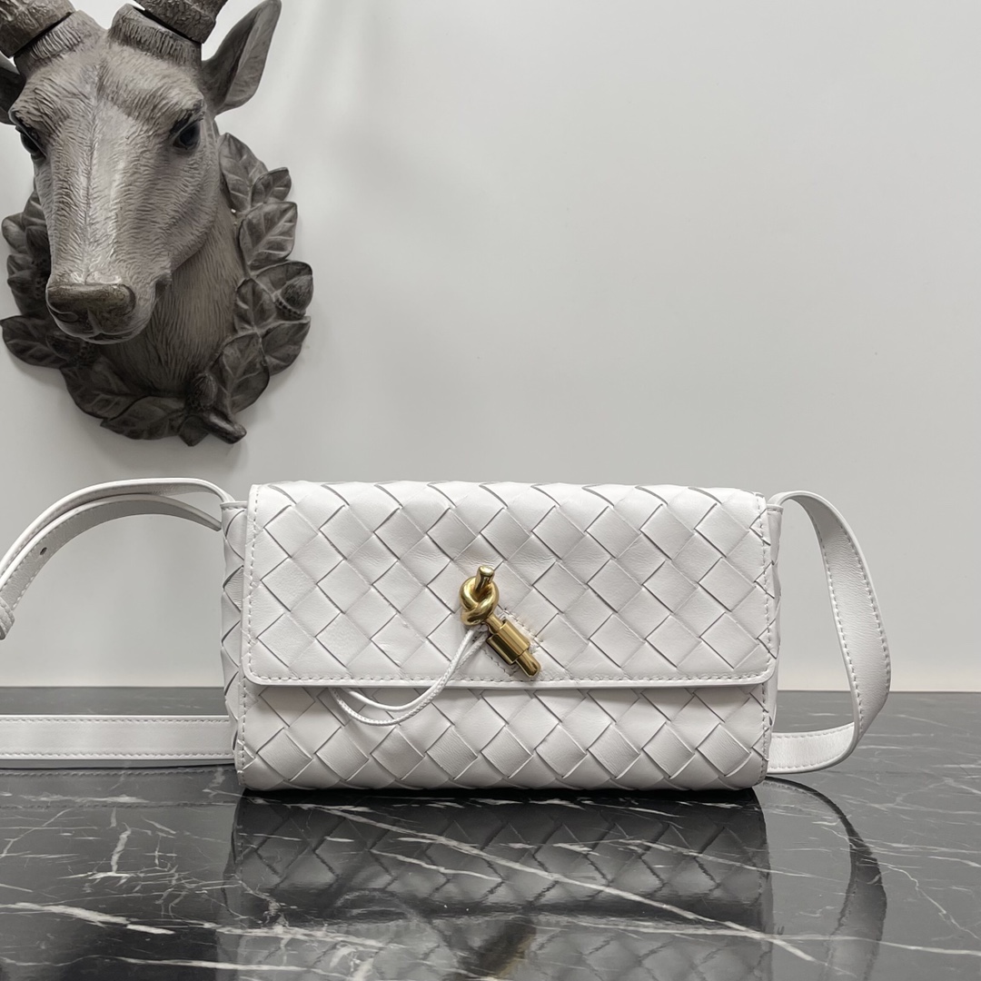 Bottega Veneta Bottega Veneta 一眼就爱上的Andiamo 全新设计