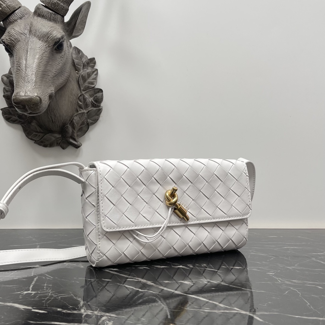 Bottega Veneta Bottega Veneta 一眼就爱上的Andiamo 全新设计
