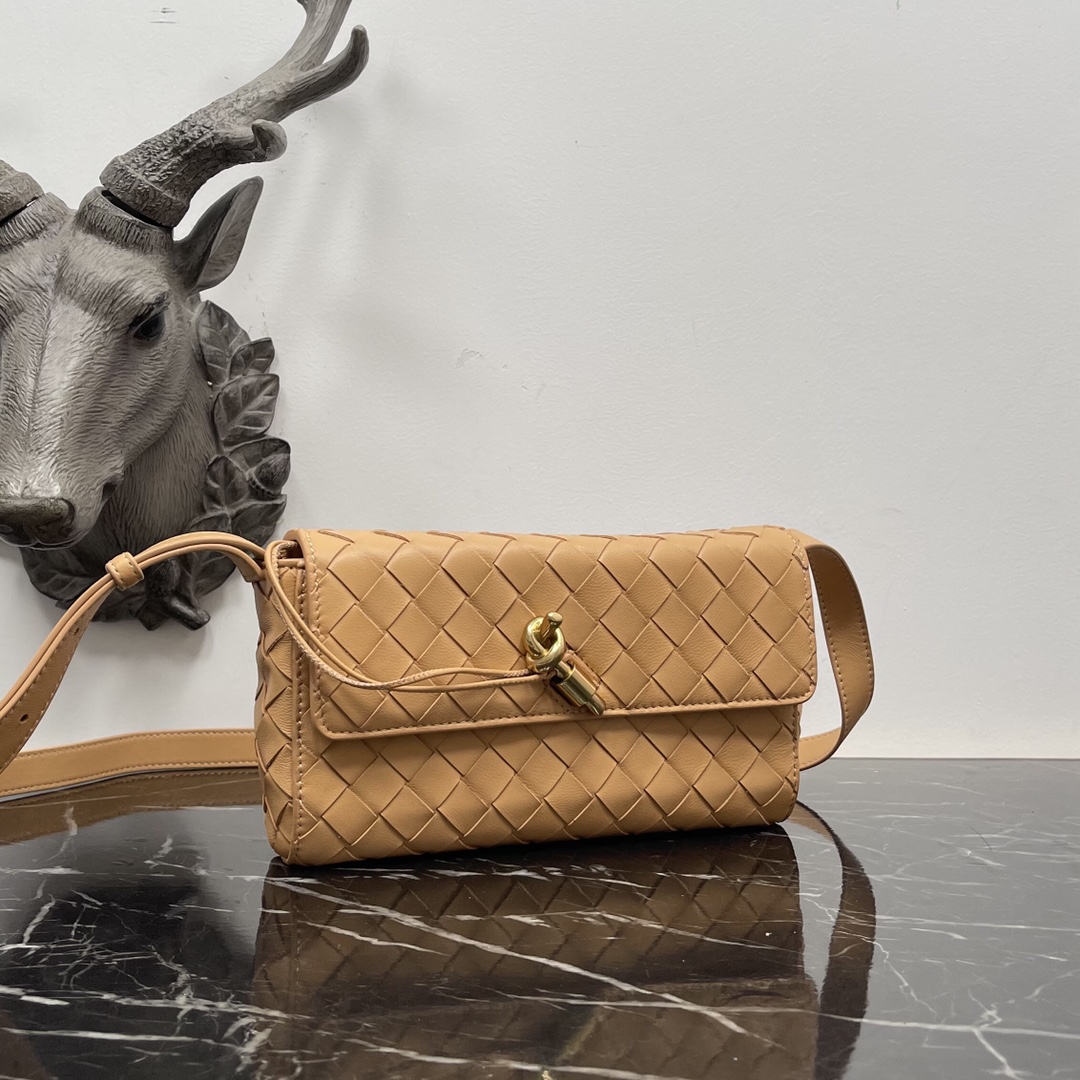 Bottega Veneta Bottega Veneta 一眼就爱上的Andiamo 全新设计