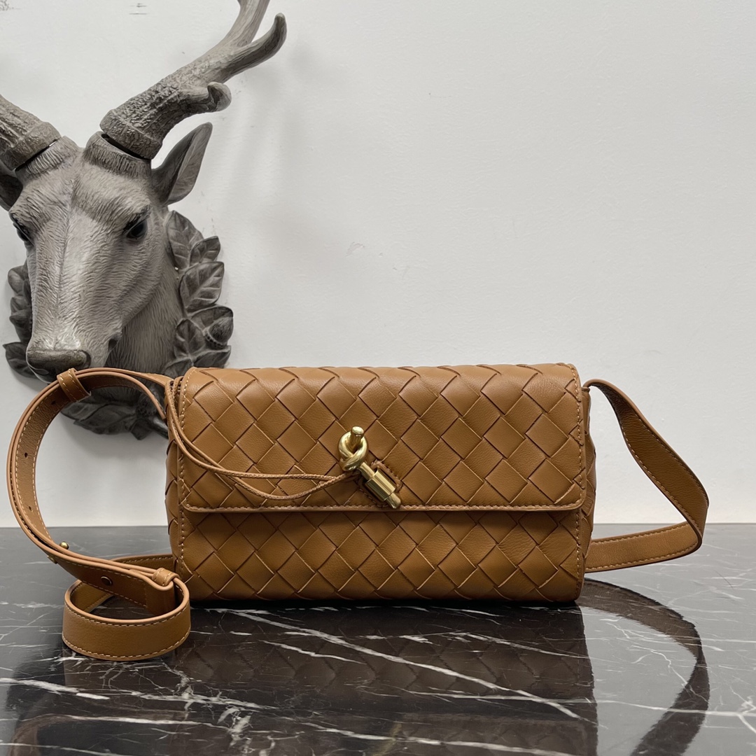 Bottega Veneta Bottega Veneta 一眼就爱上的Andiamo 全新设计