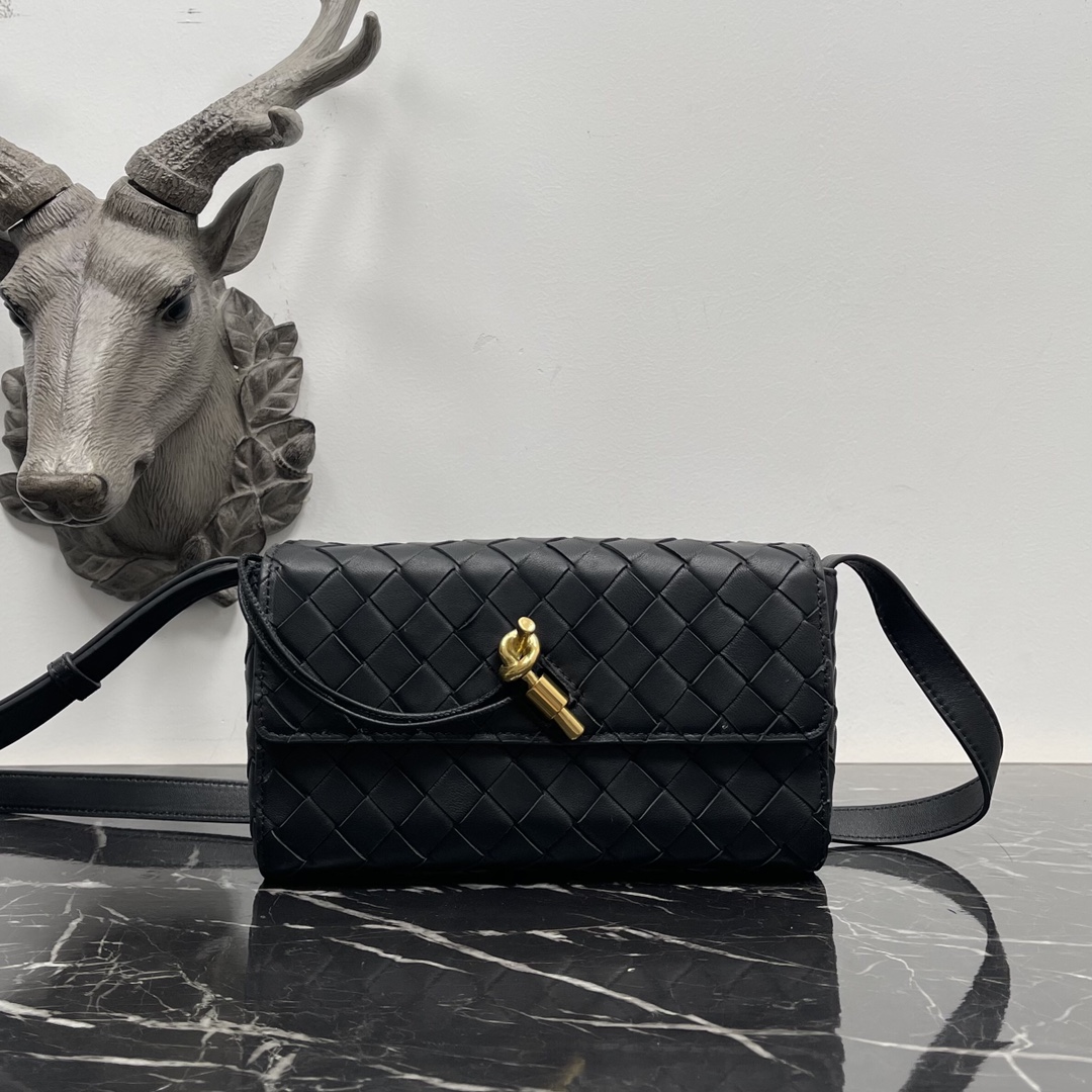 Bottega Veneta Bottega Veneta 一眼就爱上的Andiamo 全新设计