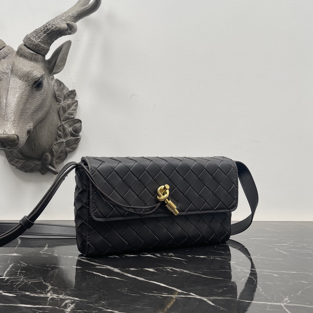Bottega Veneta Bottega Veneta 一眼就爱上的Andiamo 全新设计