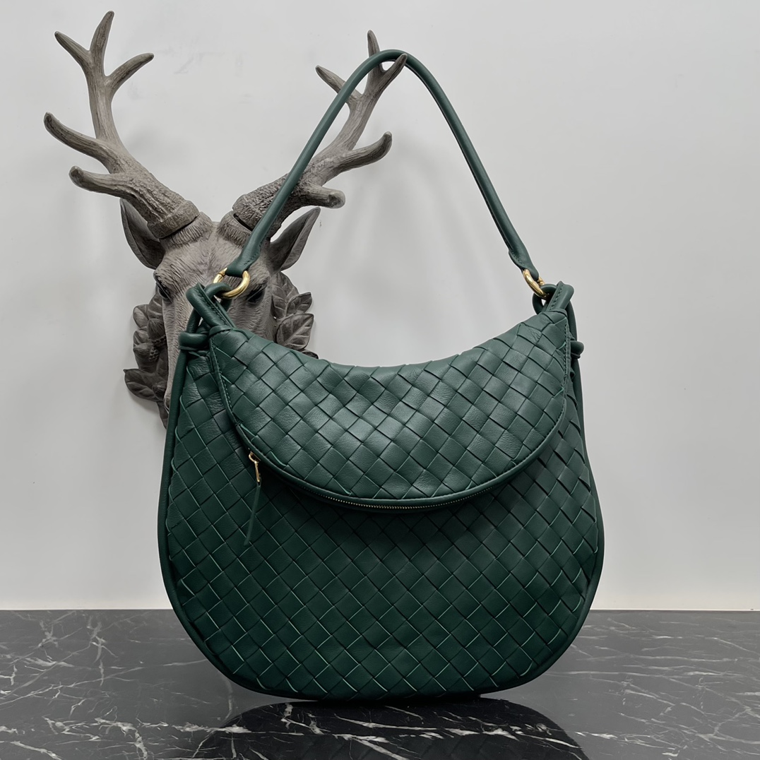 Bottega Veneta 不接受退换 仅限图片款图片色 Bottega Veneta Gemelli手袋 冬季秀场