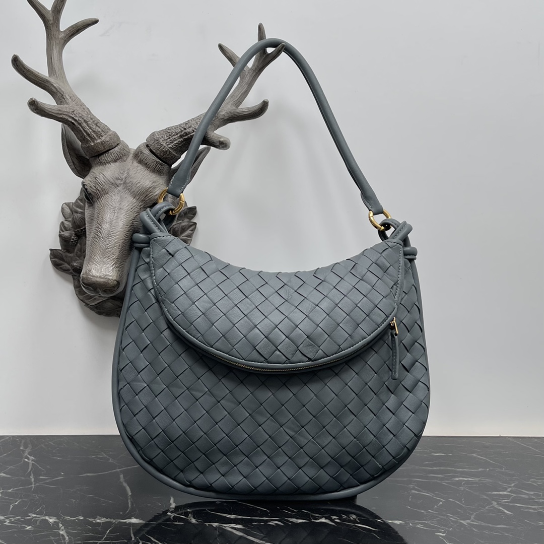 Bottega Veneta 不接受退换 仅限图片款图片色 Bottega Veneta Gemelli手袋 冬季秀场