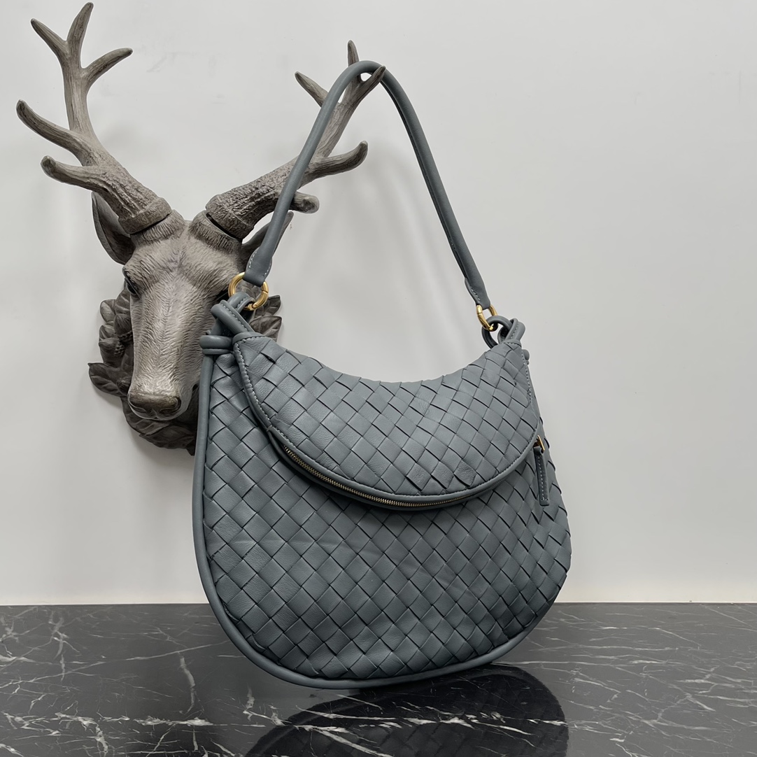 Bottega Veneta 不接受退换 仅限图片款图片色 Bottega Veneta Gemelli手袋 冬季秀场