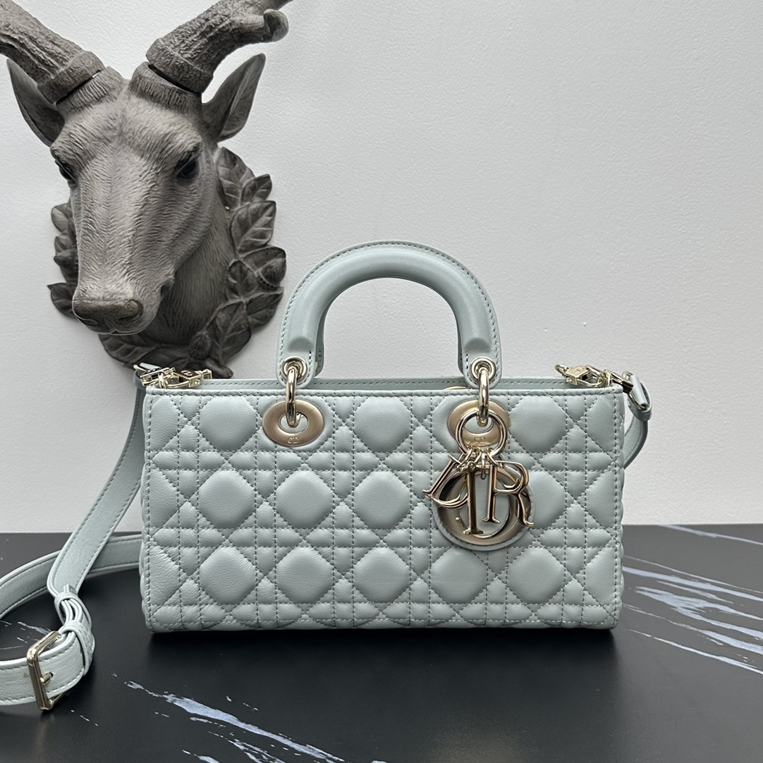 Dior Product _do9qffwaRWYXF3BikPzd1IGDv0bwrS26GFsY05w