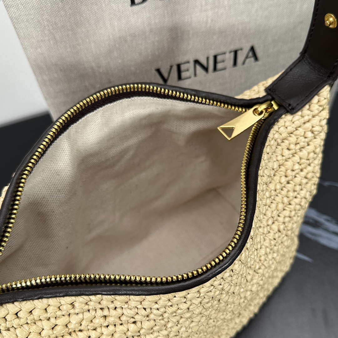 Bottega Veneta BV Walkace 草编饭盒包