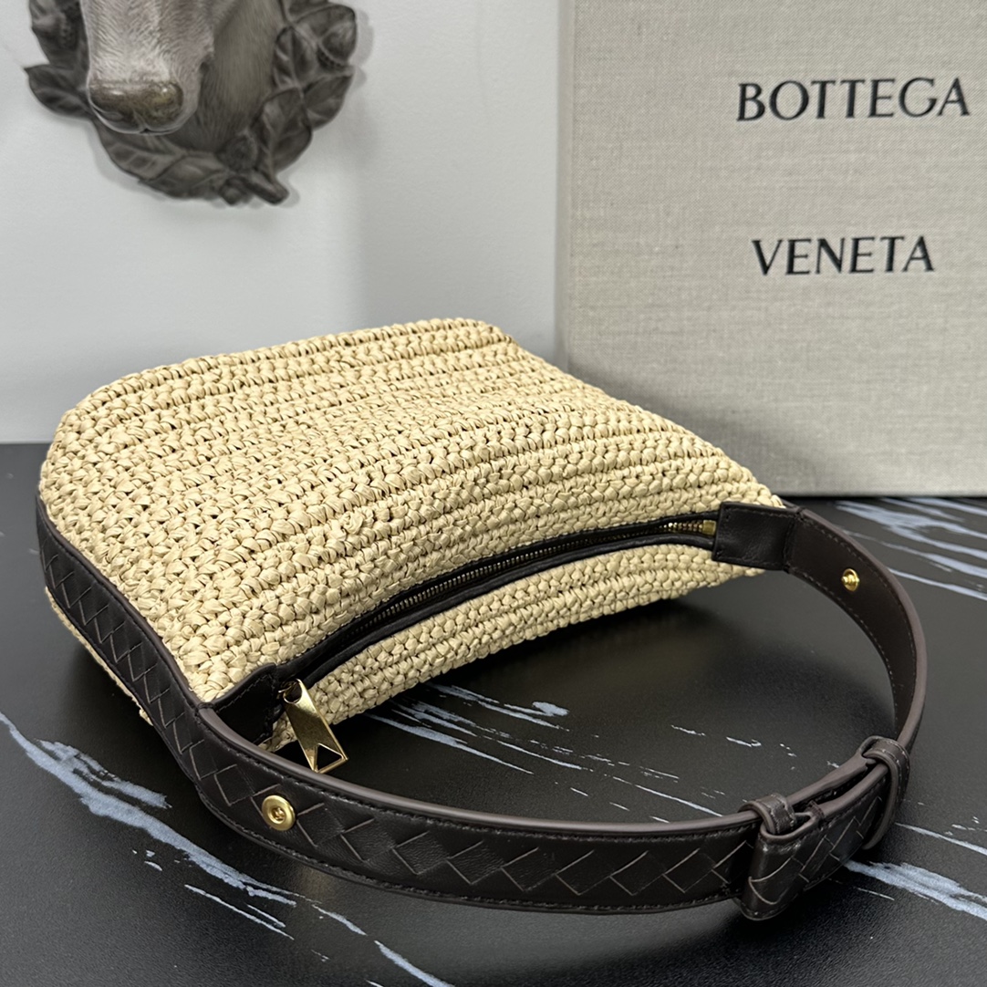 Bottega Veneta BV Walkace 草编饭盒包
